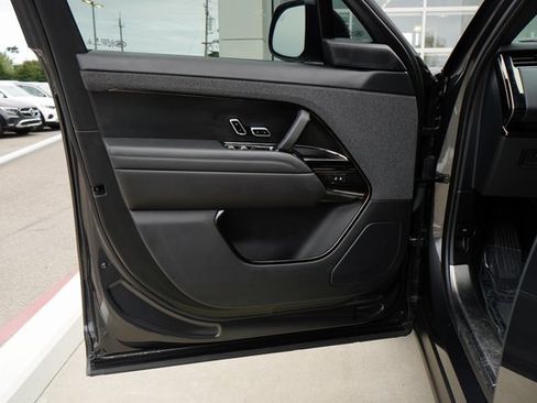 Used 2024 Land Rover Range Rover Sport Dynamic SE image 13