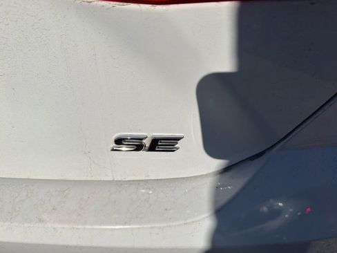 Used 2025 Toyota Camry SE image 4