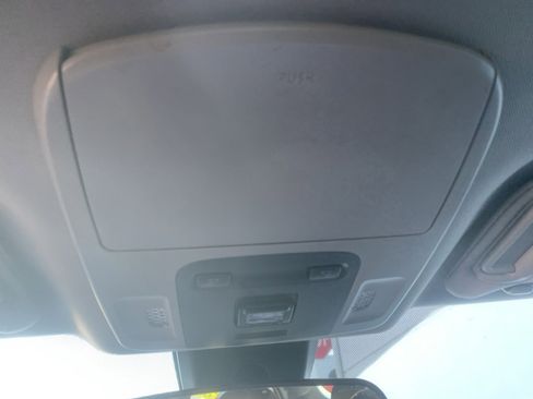 Used 2019 Toyota Camry L image 19