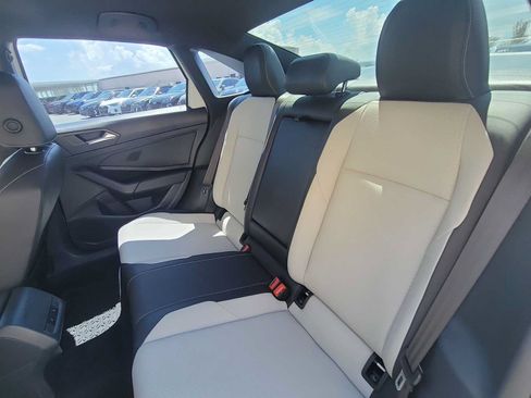 Used 2021 Volkswagen Jetta R-Line w/ R-Line Cold Weather Package FWD image 19