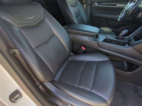 Used 2022 Cadillac XT5 Premium Luxury w/ LPO, ONYX Package image 29