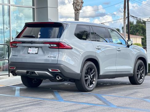 Certified 2025 Toyota Grand Highlander AWD Hybrid image 5