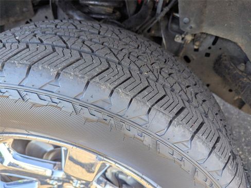 Used 2021 Ford F150 Lariat image 10