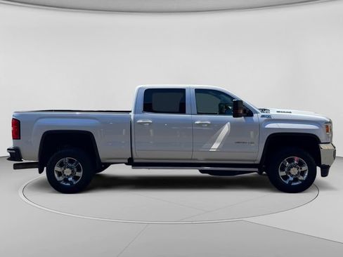 Used 2018 GMC Sierra 3500 SLE w/ SLE Preferred Package AWD/4WD image 6