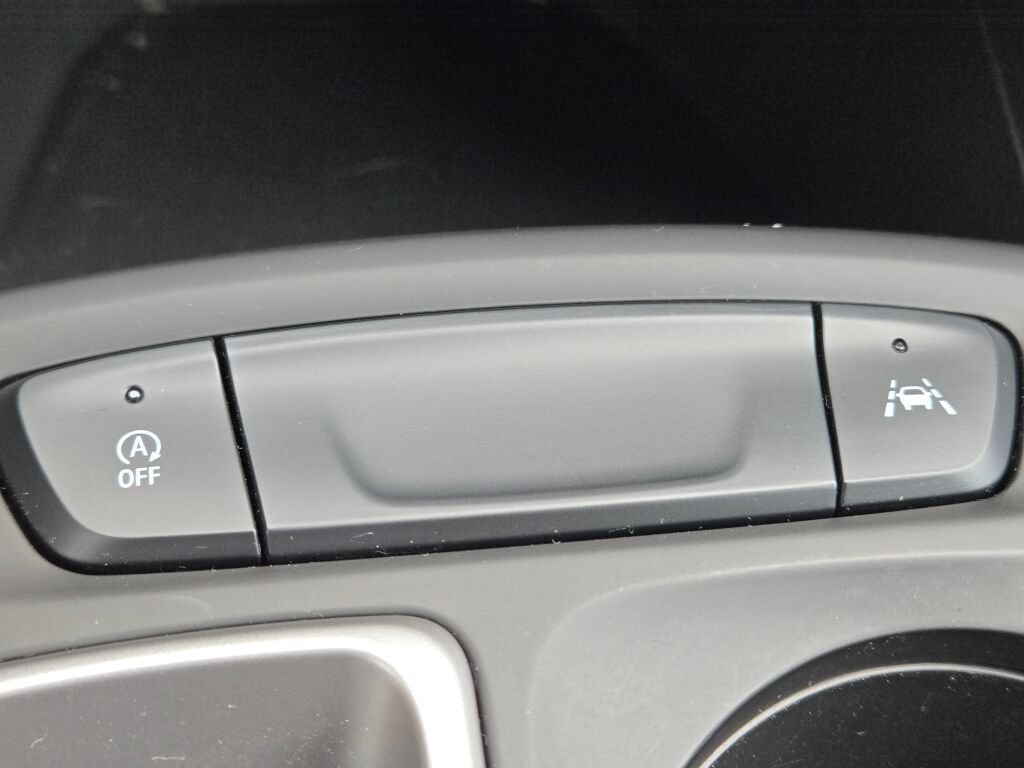 Used 2024 Chevrolet Trax LS w/ LS Convenience Package FWD image 25