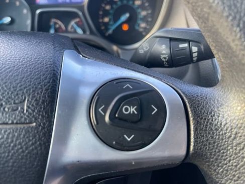 Used 2013 Ford Focus SE FWD image 19