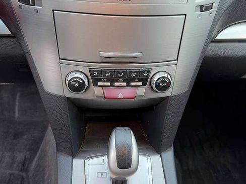 Used 2011 Subaru Outback 2.5i Premium w/ All-Weather Pkg image 15