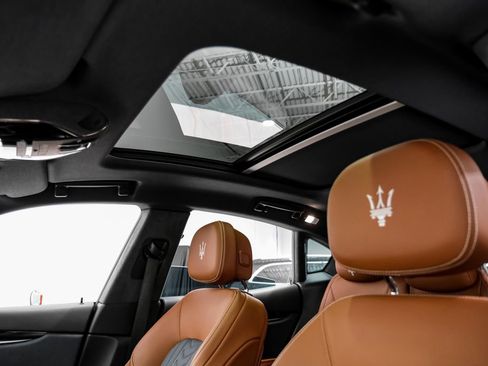 Used 2023 Maserati Levante GT image 7