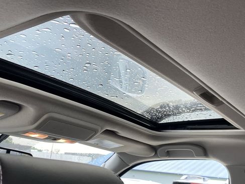 Used 2020 Nissan Frontier PRO-4X w/ Pro-4x Utility Package image 18