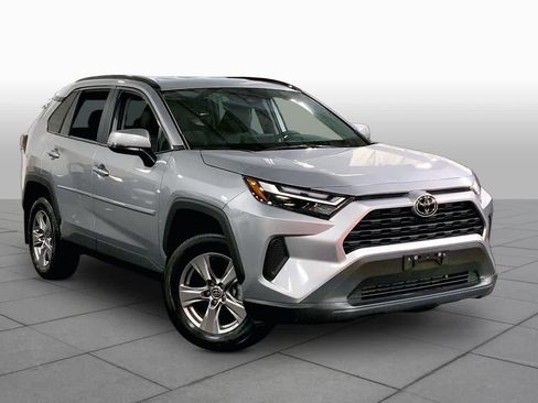 Used 2025 Toyota RAV4 XLE w/ Weather Package AWD/4WD image 3