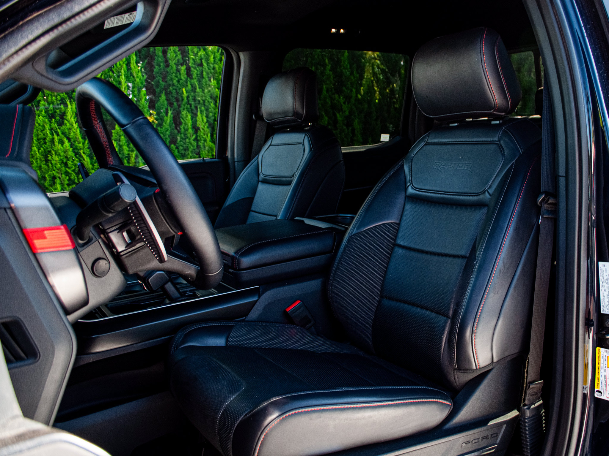 Used 2025 Ford F150 Raptor AWD/4WD image 17
