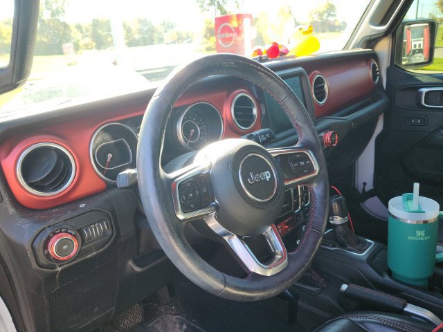 Used 2018 Jeep Wrangler Unlimited Rubicon w/ Dual Top Group AWD/4WD image 11