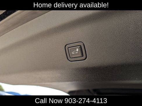 Used 2021 Cadillac Escalade Premium Luxury AWD/4WD image 36