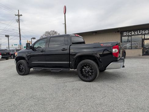 Used 2016 Toyota Tundra SR5 w/ SR5 Upgrade Package image 5