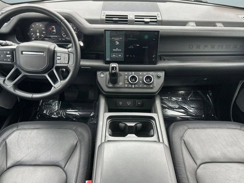 Certified 2024 Land Rover Defender 130 X-Dynamic SE AWD/4WD image 12