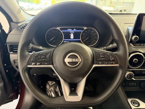 Used 2024 Nissan Sentra SV FWD image 16