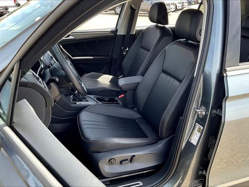Used 2024 Volkswagen Tiguan Wolfsburg Edition FWD image 8
