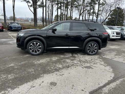 New 2026 Nissan Pathfinder Platinum AWD/4WD image 4