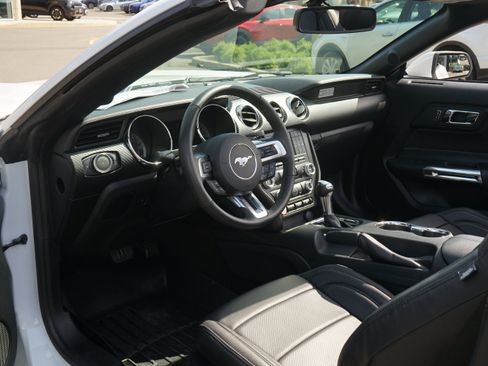 Used 2016 Ford Mustang Convertible w/ Equipment Group 051A RWD image 17