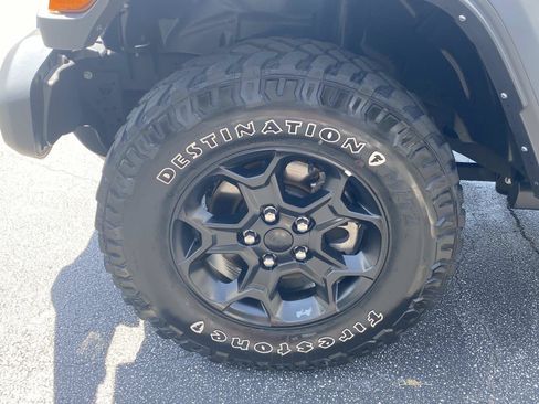 Used 2023 Jeep Wrangler Unlimited w/ Sun & Screen Package AWD/4WD image 12