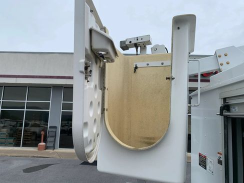 Used 2019 Ford E-350 and Econoline 350 Super Duty RWD image 50