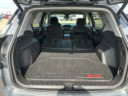 Used 2020 GMC Terrain SLE w/ Driver Convenience Package image 13