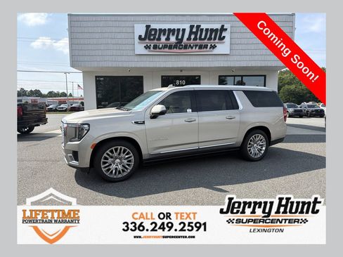Used 2024 GMC Yukon XL Denali w/ Denali Reserve Package AWD/4WD image 1