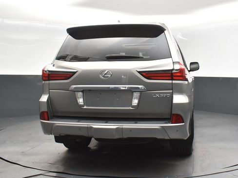 Used 2017 Lexus LX 570 4WD image 7