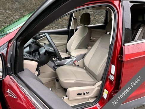 Used 2016 Ford Escape SE w/ SE Cold Weather Package AWD/4WD image 22