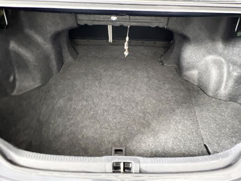 Used 2013 Toyota Camry LE image 22