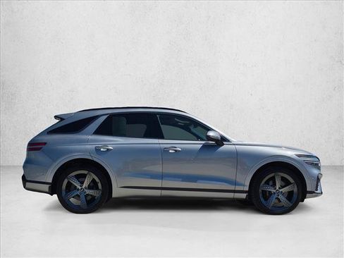 Used 2023 Genesis GV70 2.5T w/ Sport Prestige Package AWD/4WD image 4