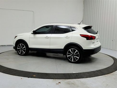 Used 2018 Nissan Rogue Sport SL image 5