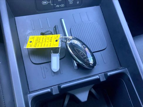 Used 2024 Hyundai Santa Fe SEL FWD image 15