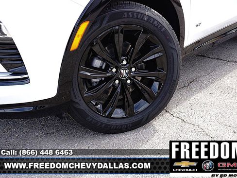 New 2026 Buick Envista Sport Touring image 9