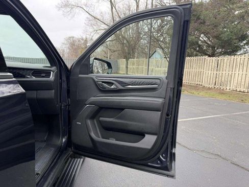 Used 2023 GMC Yukon Denali image 28