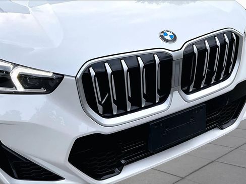 Used 2025 BMW X1 xDrive28i AWD/4WD image 32