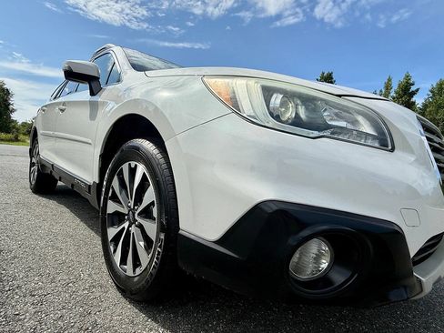 Used 2016 Subaru Outback 3.6R Limited AWD/4WD image 15