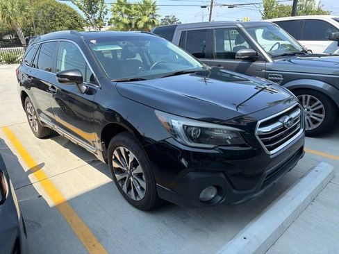 Used 2019 Subaru Outback 2.5i Touring AWD/4WD image 3