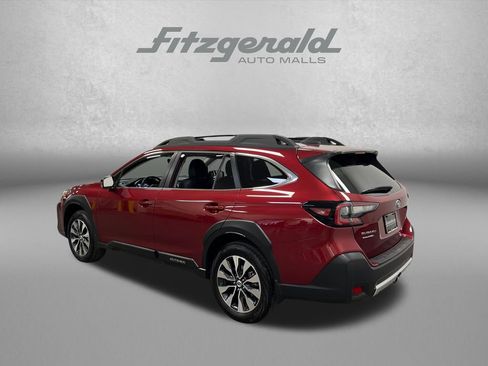 Used 2025 Subaru Outback Limited AWD/4WD image 3