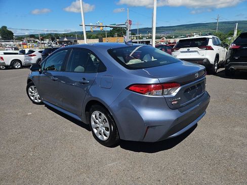 Used 2021 Toyota Corolla LE FWD image 5