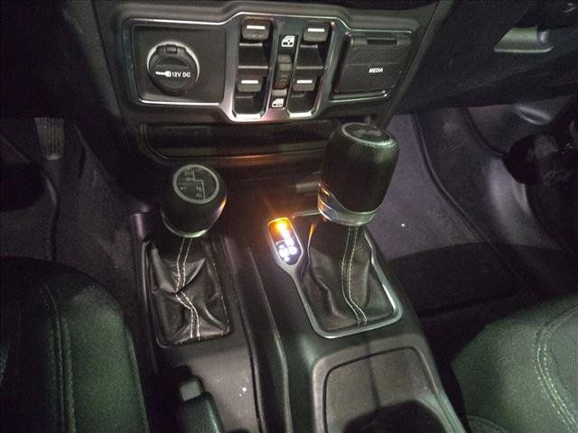 Used 2021 Jeep Wrangler Unlimited Sahara w/ Safety Group AWD/4WD image 11