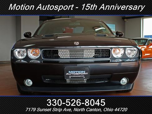 Used 2010 Dodge Challenger R/T RWD image 3
