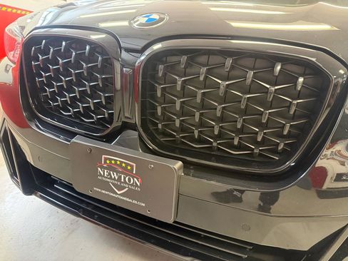 Used 2023 BMW X4 xDrive30i w/ M Sport Package image 21