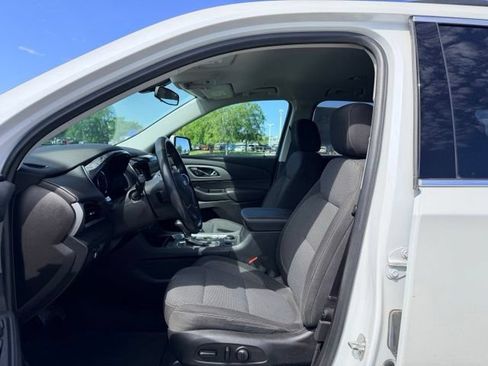 Used 2018 Chevrolet Traverse LT FWD image 7