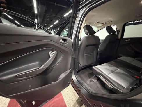 Used 2019 Ford Escape SE image 20