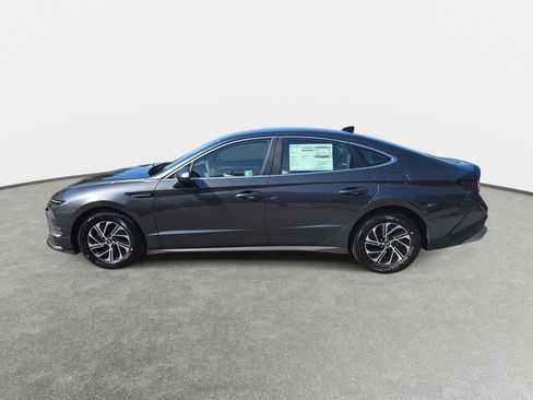 New 2026 Hyundai Sonata Blue FWD image 8