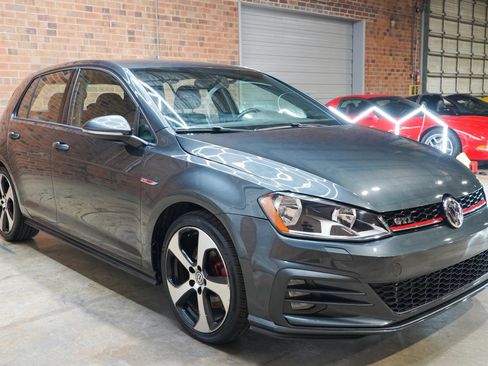Used 2017 Volkswagen GTI S FWD image 20