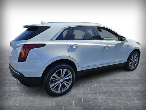 Certified 2025 Cadillac XT5 Premium Luxury image 5