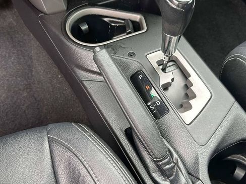 Used 2017 Toyota RAV4 XLE FWD image 30