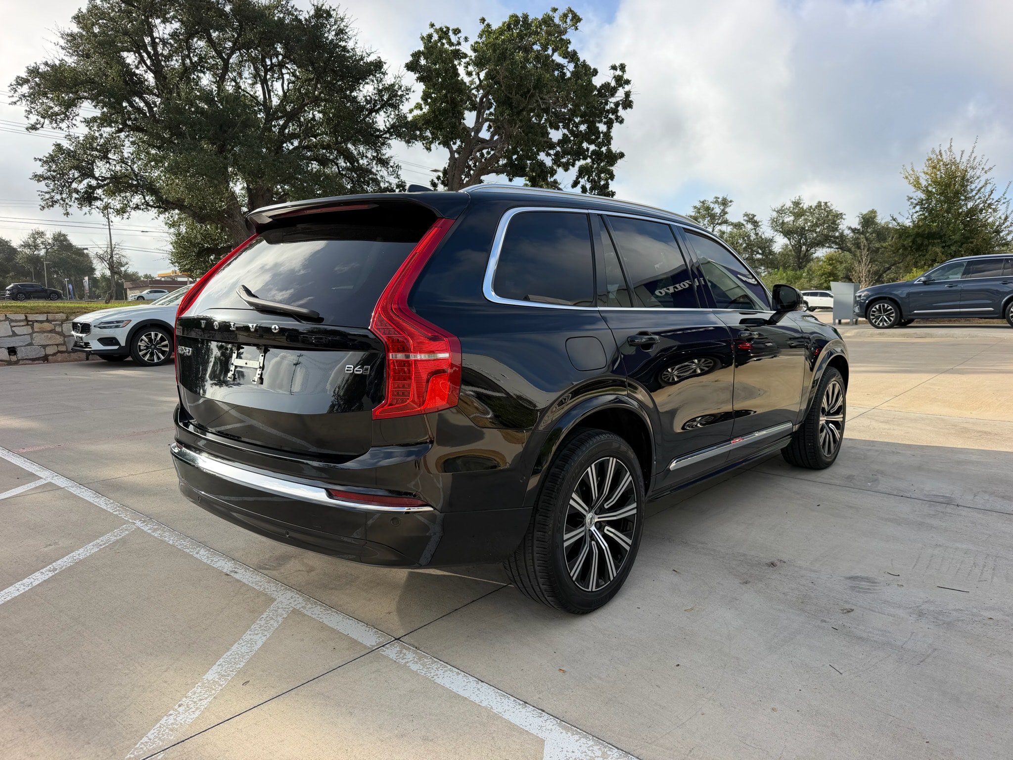 Used 2023 Volvo XC90 B6 Plus AWD/4WD image 6